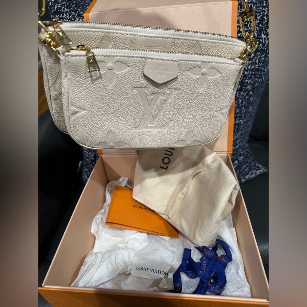 Gone 🛑 You missed out on this one 🛑Louis Vuitton Multi Pochette